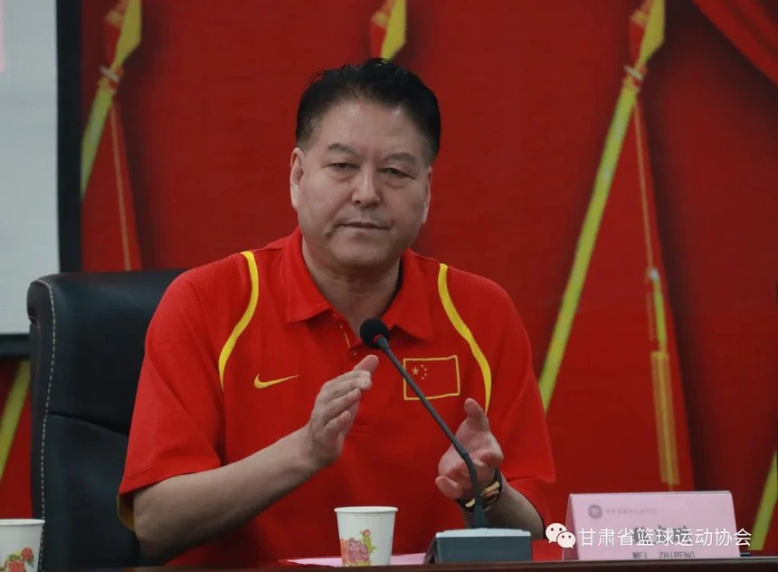 大学生篮球社团如何引入智能情感技术_2